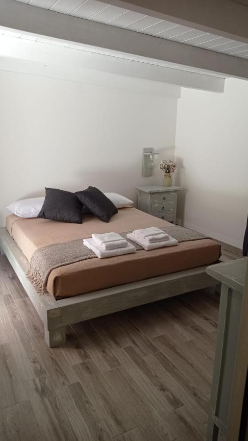 B&B Badde Tale Ossi Екстериор снимка