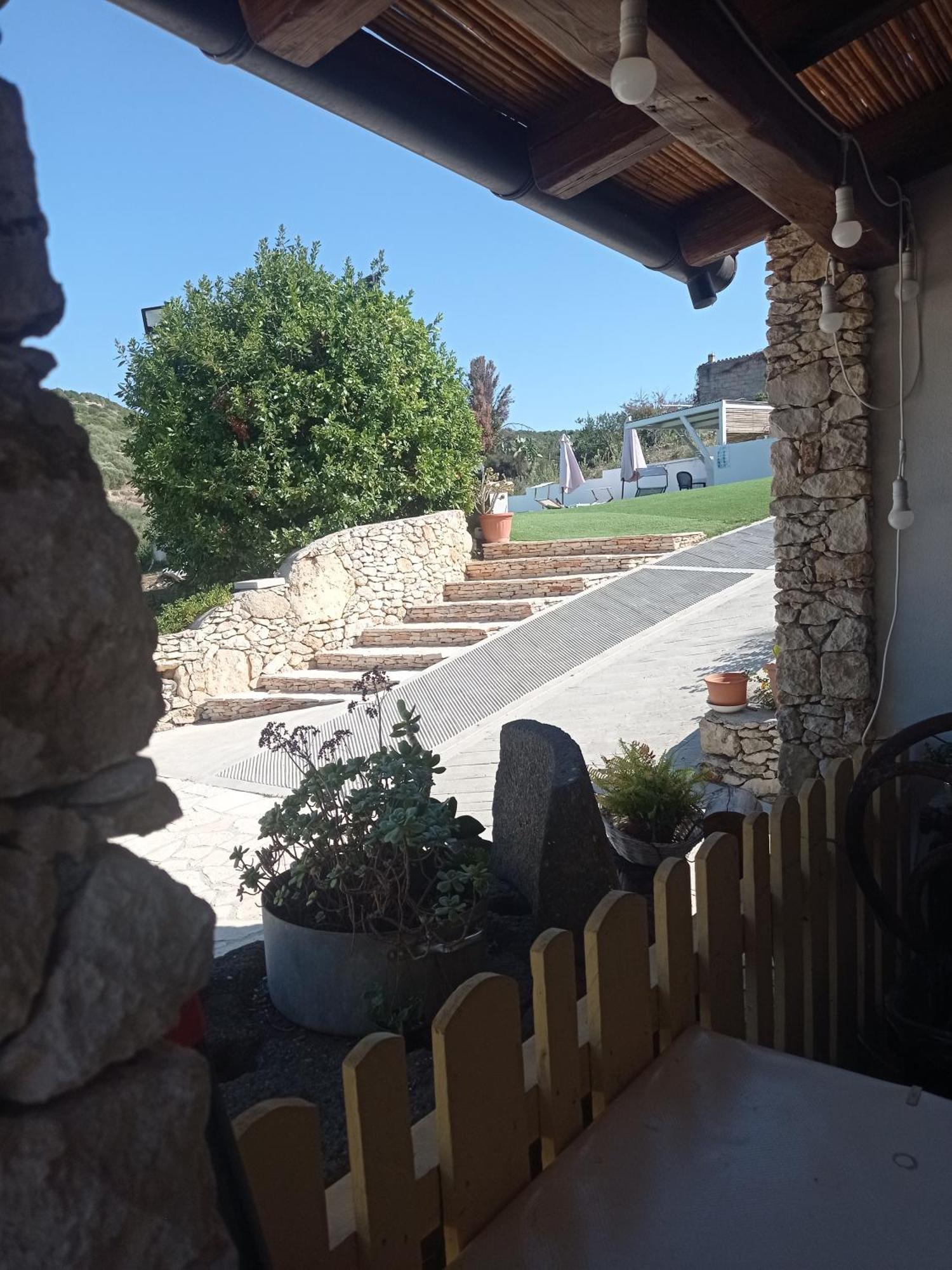 B&B Badde Tale Ossi Екстериор снимка